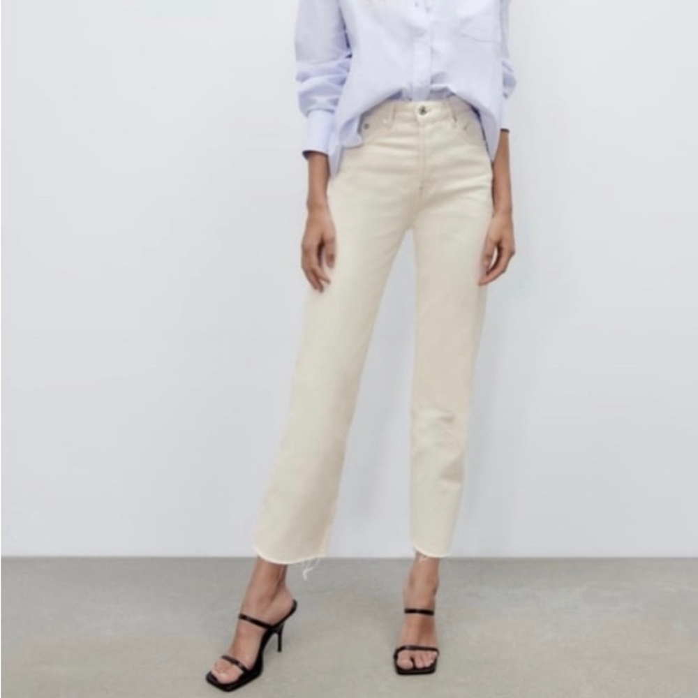 Zara High Rise Straight Leg Jeans Ecru Size 4